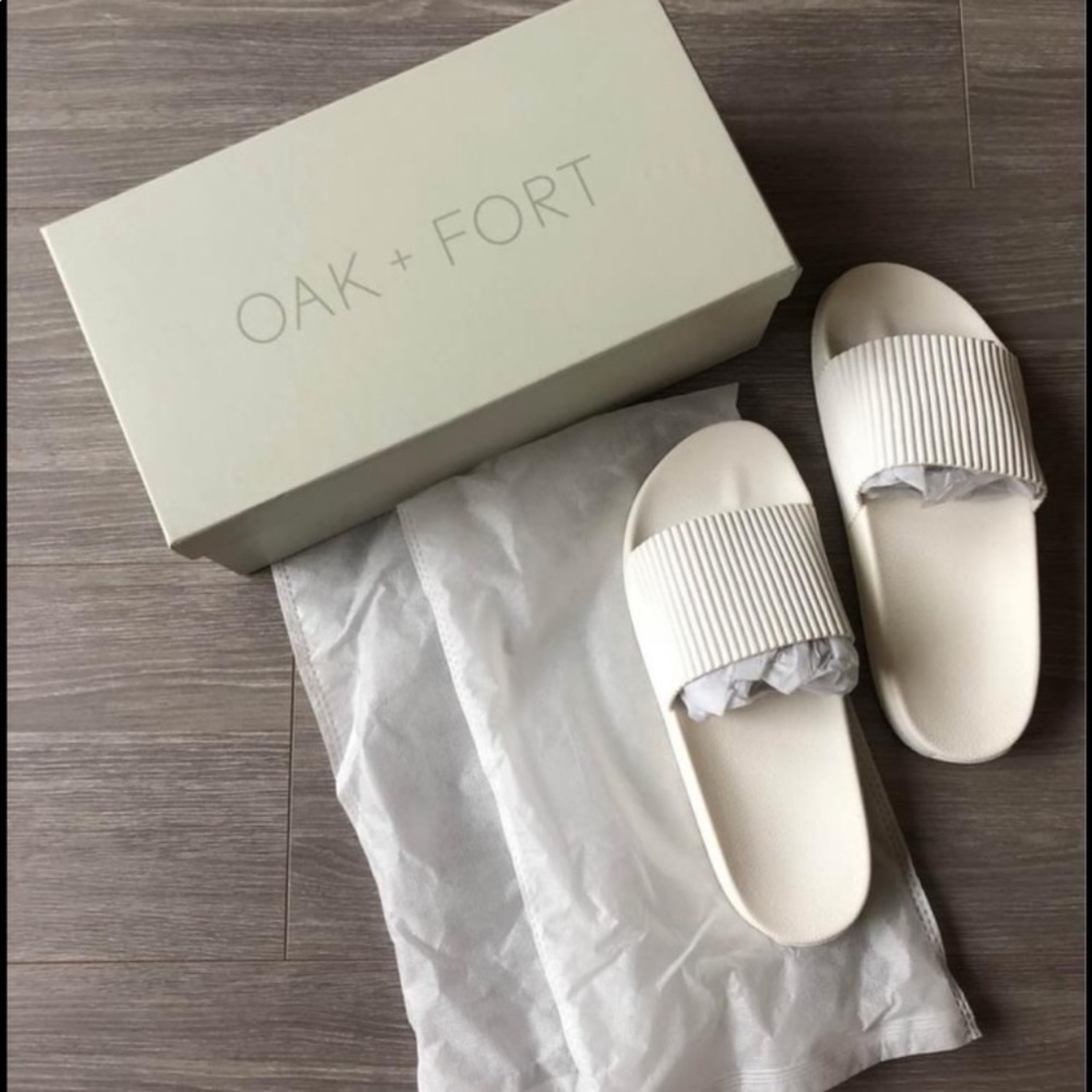 ISO in search of Oak + Fort Slides